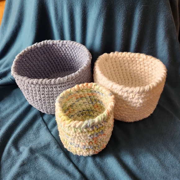 Handmade crochet nesting baskets - Picture 1 of 6